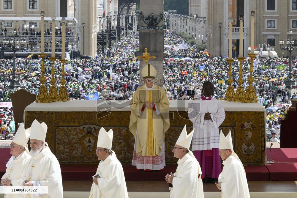 Cardinal Pietro Parolin Leads A Mass In Suffrage For Pope Francis - Vatican