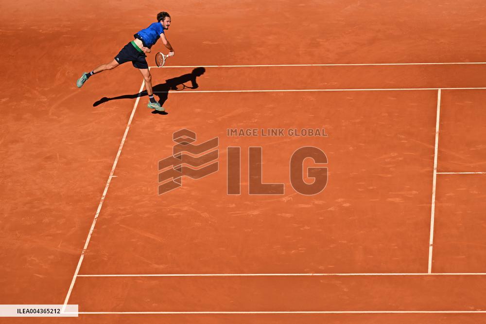 Mutua Madrid Open - Men s Third Round