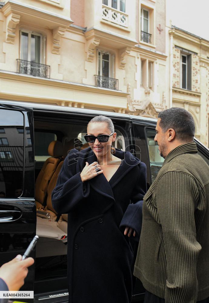 Miley Cyrus Arrives For A Photo Shoot - Paris