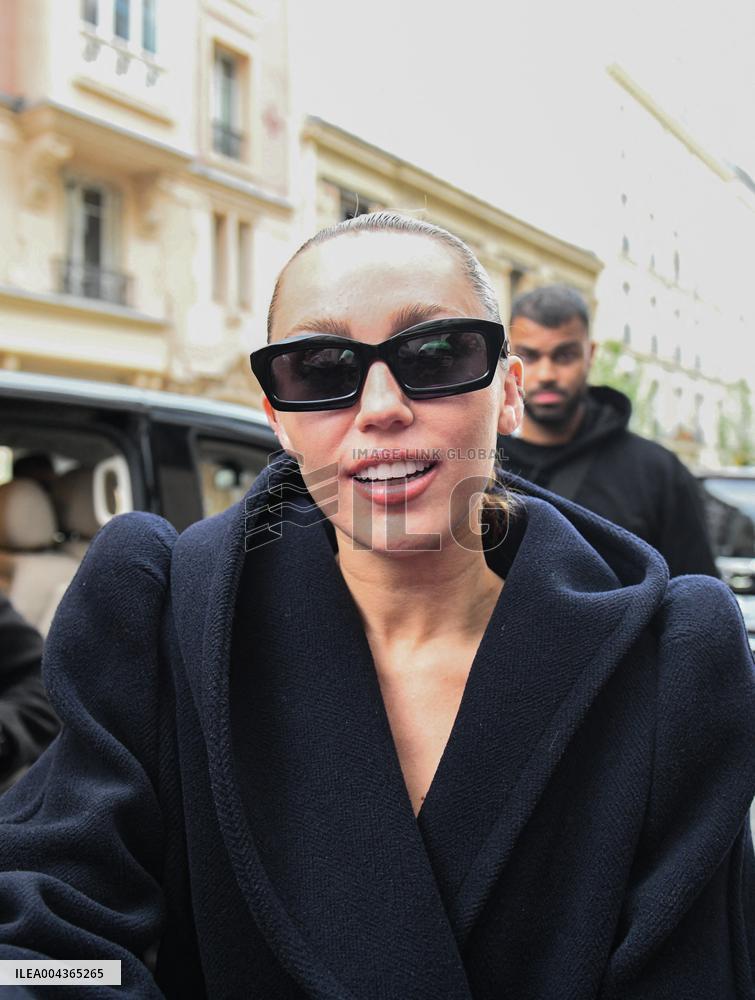 Miley Cyrus Arrives For A Photo Shoot - Paris