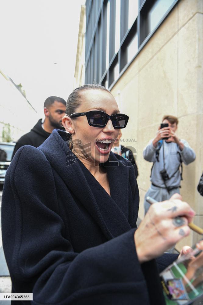 Miley Cyrus Arrives For A Photo Shoot - Paris