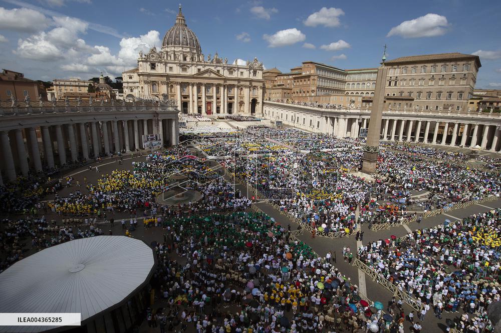 Cardinal Pietro Parolin Leads A Mass In Suffrage For Pope Francis - Vatican