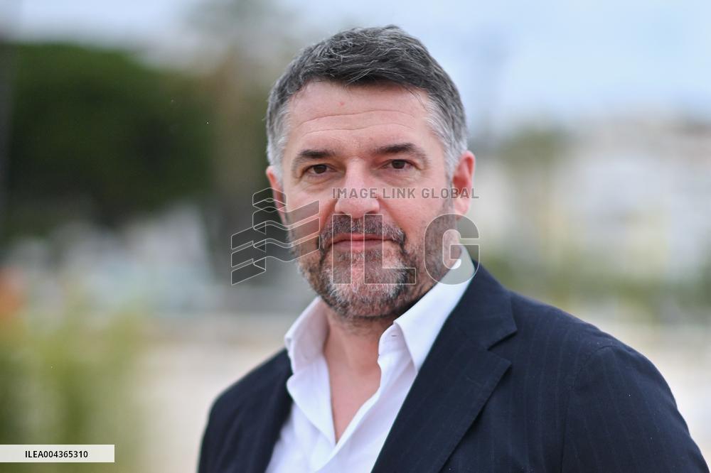 8th Canneseries - Ma Femme Est Une Espionne Photocall