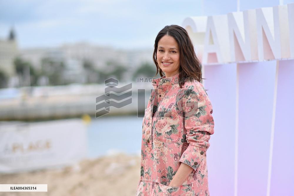 8th Canneseries - Ma Femme Est Une Espionne Photocall