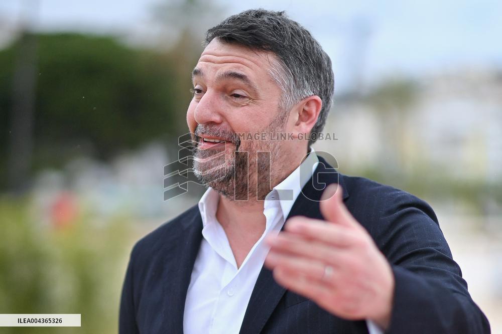 8th Canneseries - Ma Femme Est Une Espionne Photocall