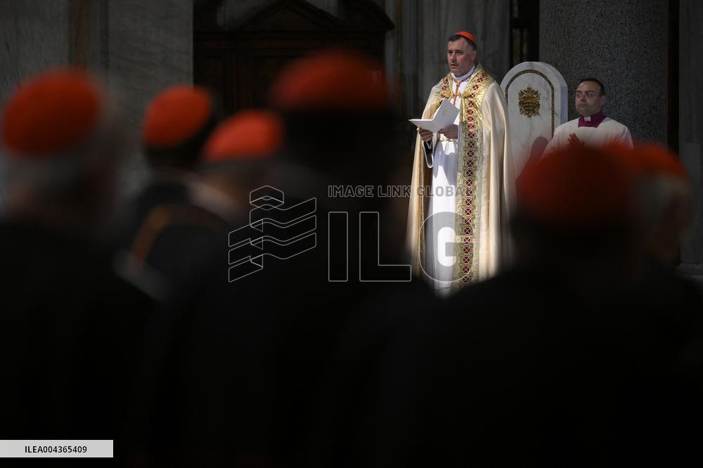 Vespers Service Inside St Mary Major Basilica - Rome