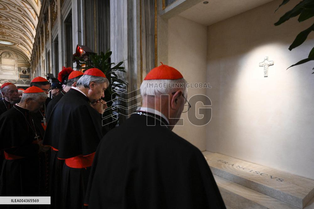 Vespers Service Inside St Mary Major Basilica - Rome