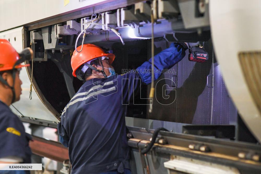 High-speed EMU Train Maintenance in Nanjing