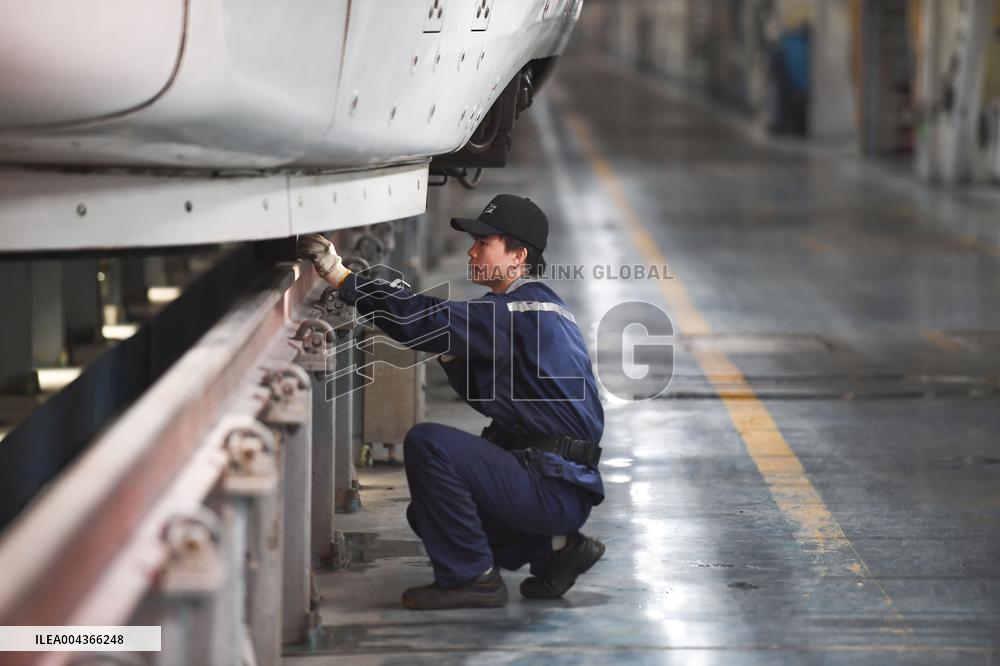High-speed EMU Train Maintenance in Nanjing