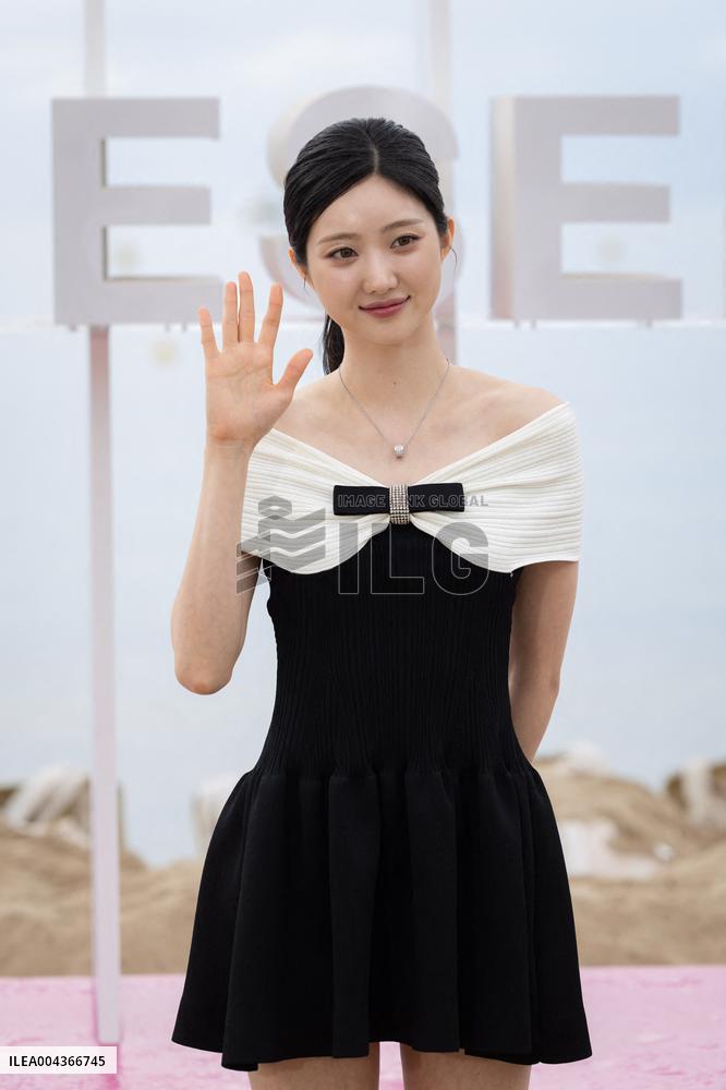 8th Canneseries - S Line Photocall