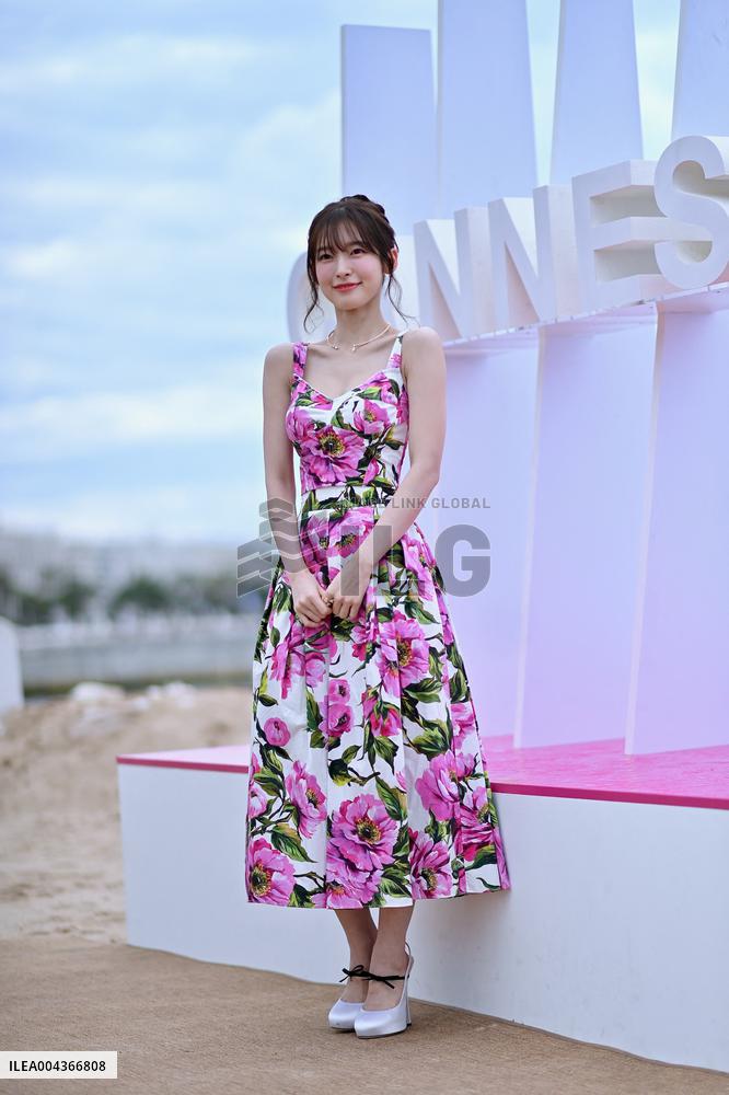 8th Canneseries - S Line Photocall