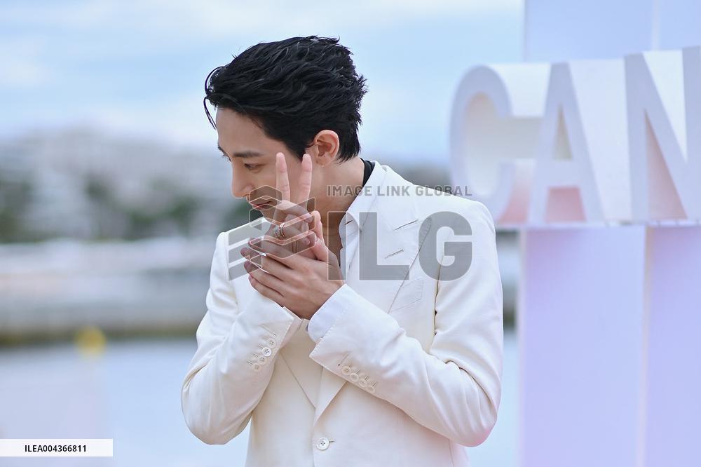 8th Canneseries - S Line Photocall