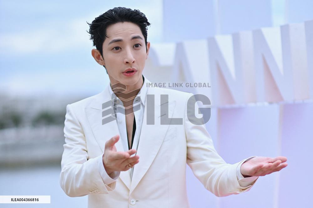 8th Canneseries - S Line Photocall