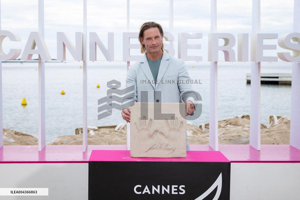 8th Canneseries - Duster Photocall
