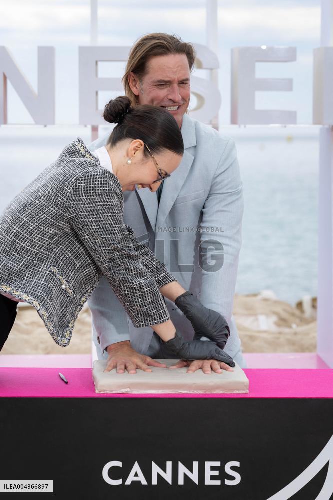 8th Canneseries - Duster Photocall