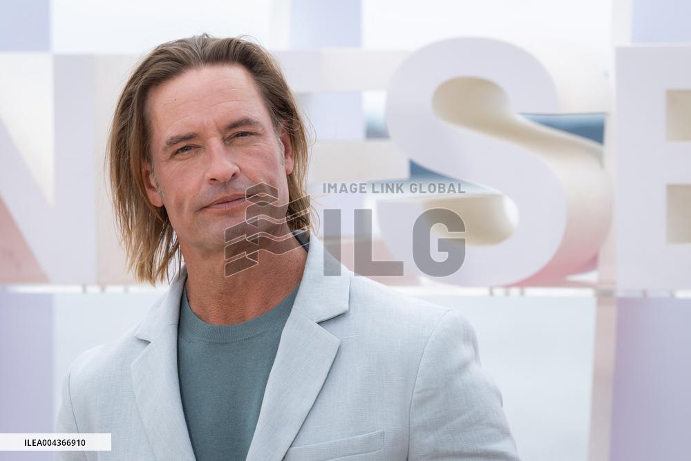 8th Canneseries - Duster Photocall