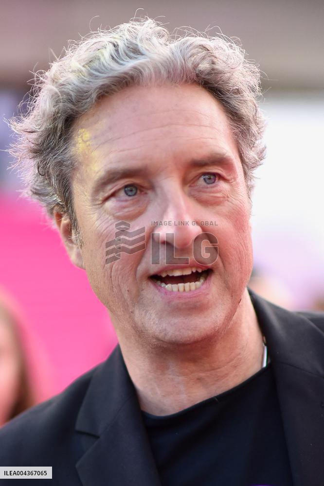 8th Canneseries - Pink Carpet