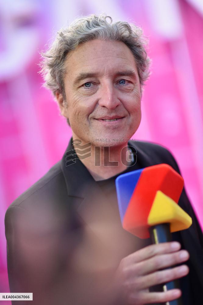 8th Canneseries - Pink Carpet