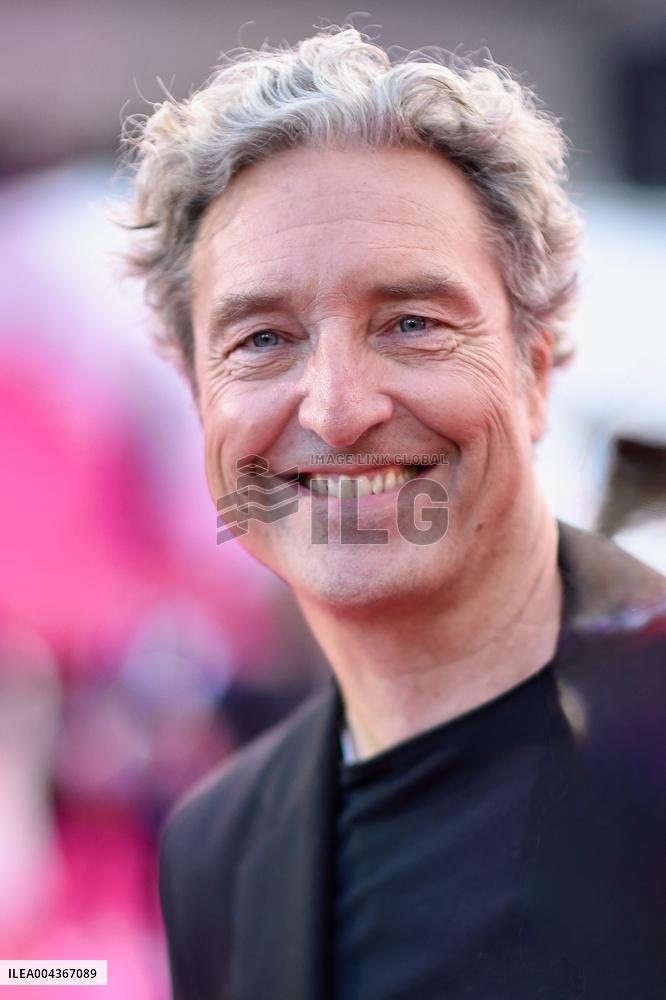 8th Canneseries - Pink Carpet