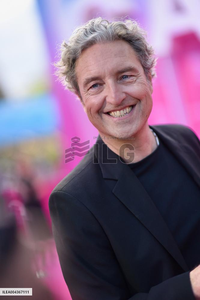 8th Canneseries - Pink Carpet