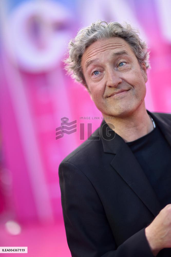 8th Canneseries - Pink Carpet