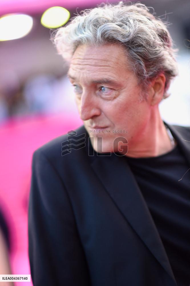 8th Canneseries - Pink Carpet