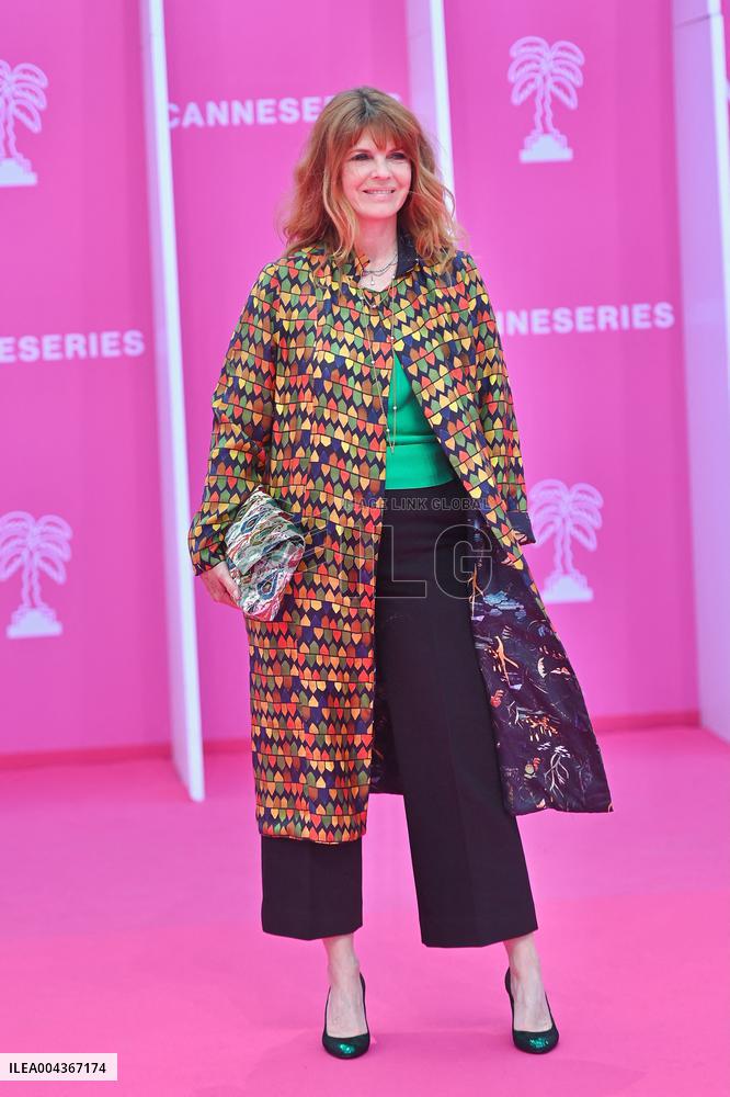 8th Canneseries - Pink Carpet