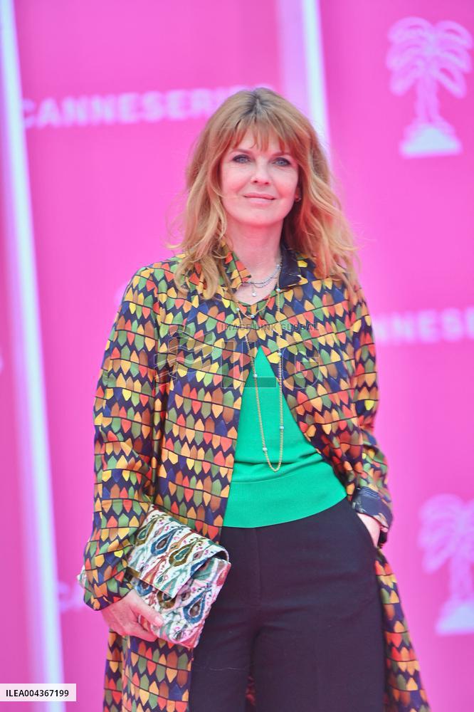 8th Canneseries - Pink Carpet