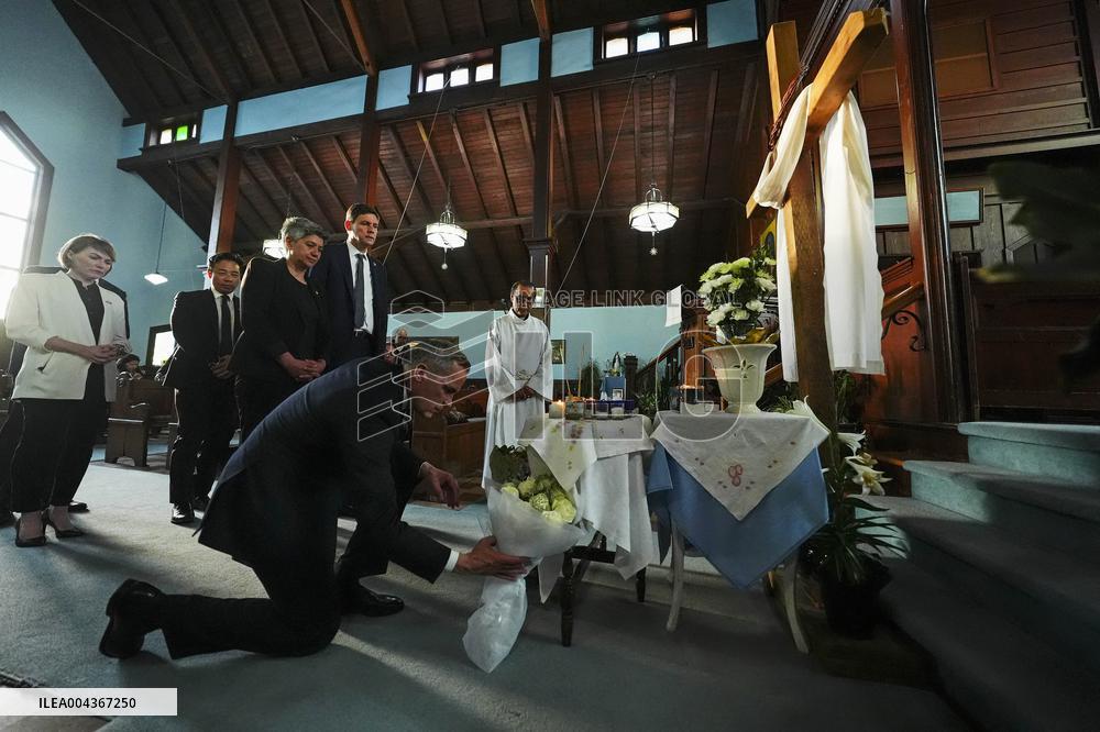 Mark Carney Pays Tribute After the Attack - Vancouver