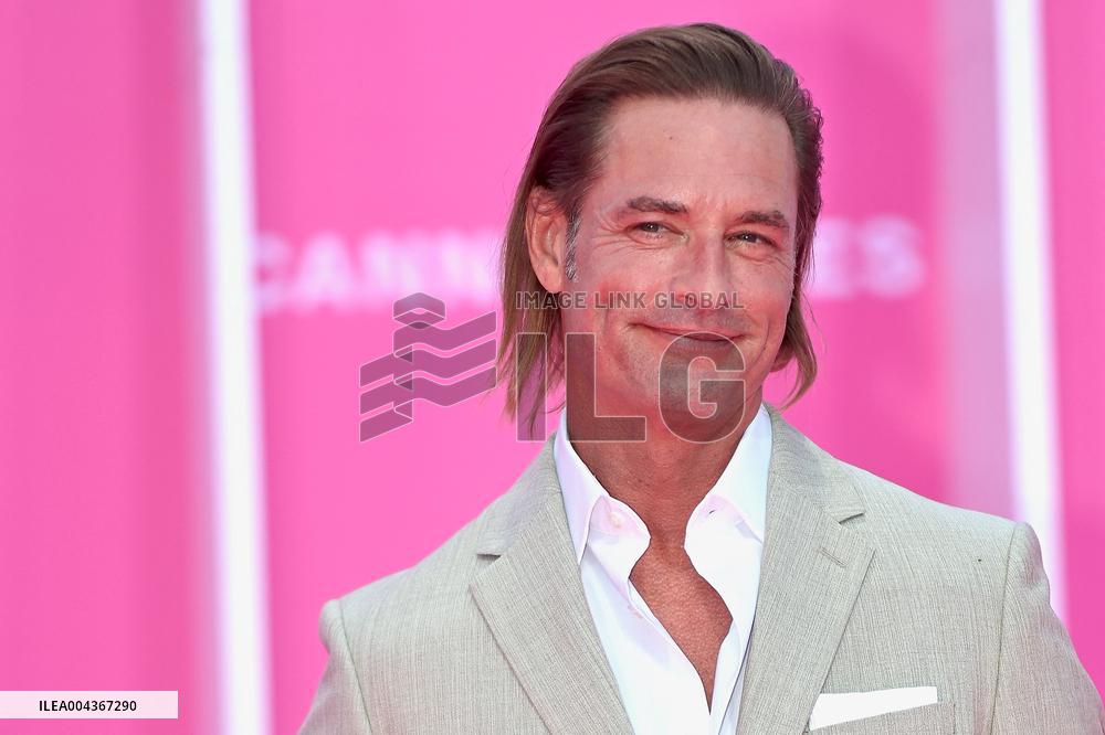 8th Canneseries - Pink Carpet