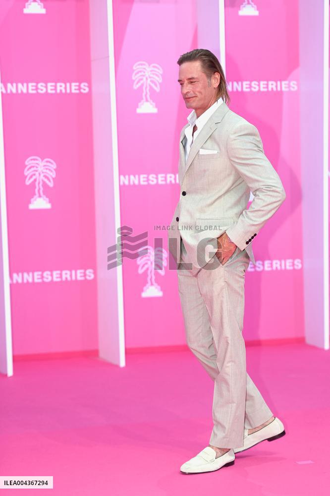8th Canneseries - Pink Carpet