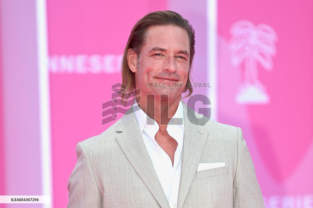 8th Canneseries - Pink Carpet