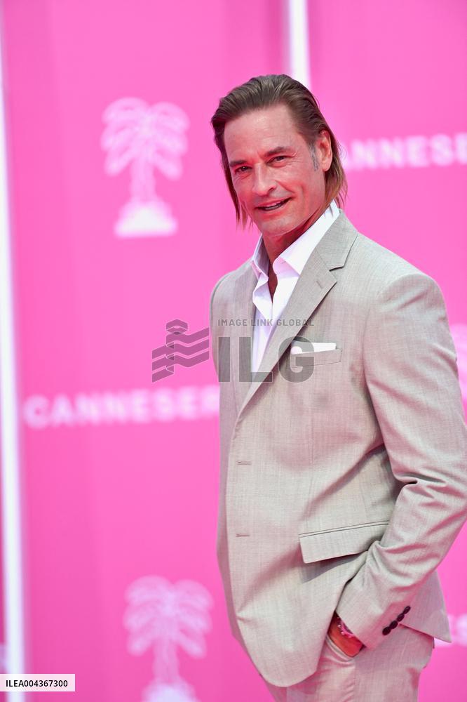 8th Canneseries - Pink Carpet
