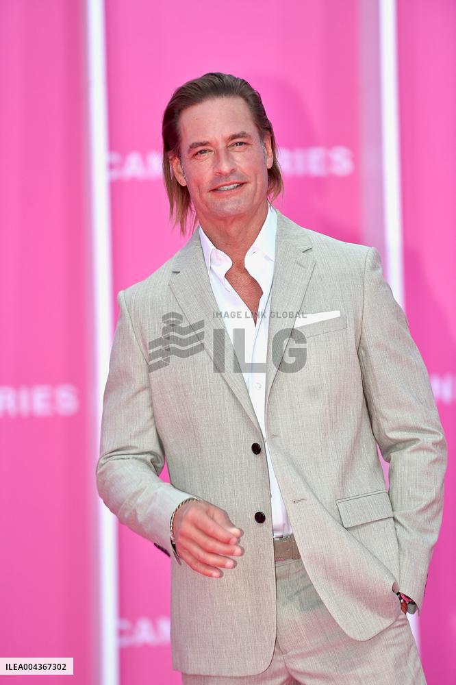 8th Canneseries - Pink Carpet