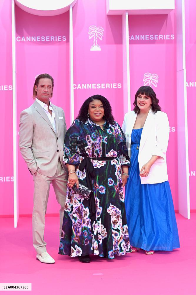 8th Canneseries - Pink Carpet