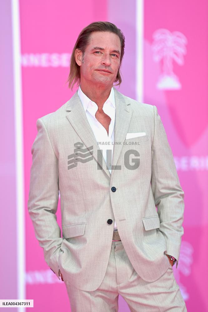 8th Canneseries - Pink Carpet