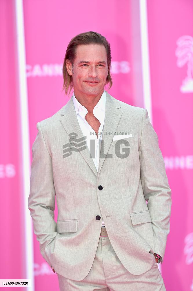 8th Canneseries - Pink Carpet