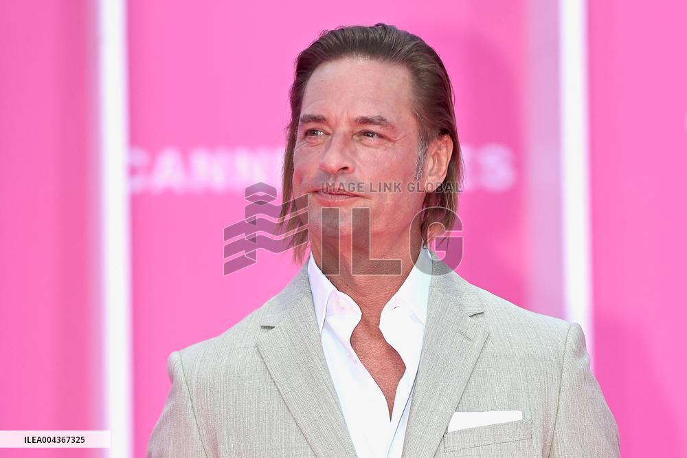 8th Canneseries - Pink Carpet
