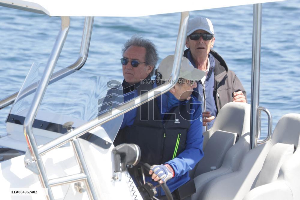 King Juan Carlos and Infanta Elena enjoy a new day of regattas