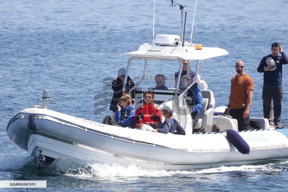 King Juan Carlos and Infanta Elena enjoy a new day of regattas