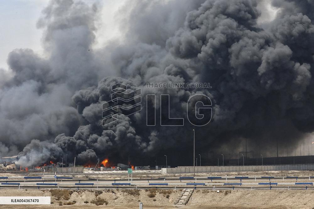 28 Killed and 800 Injured in Port Explosion - Iran