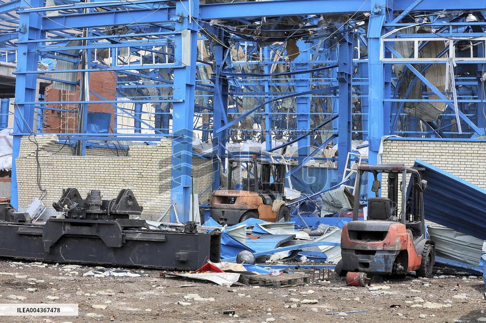 28 Killed and 800 Injured in Port Explosion - Iran