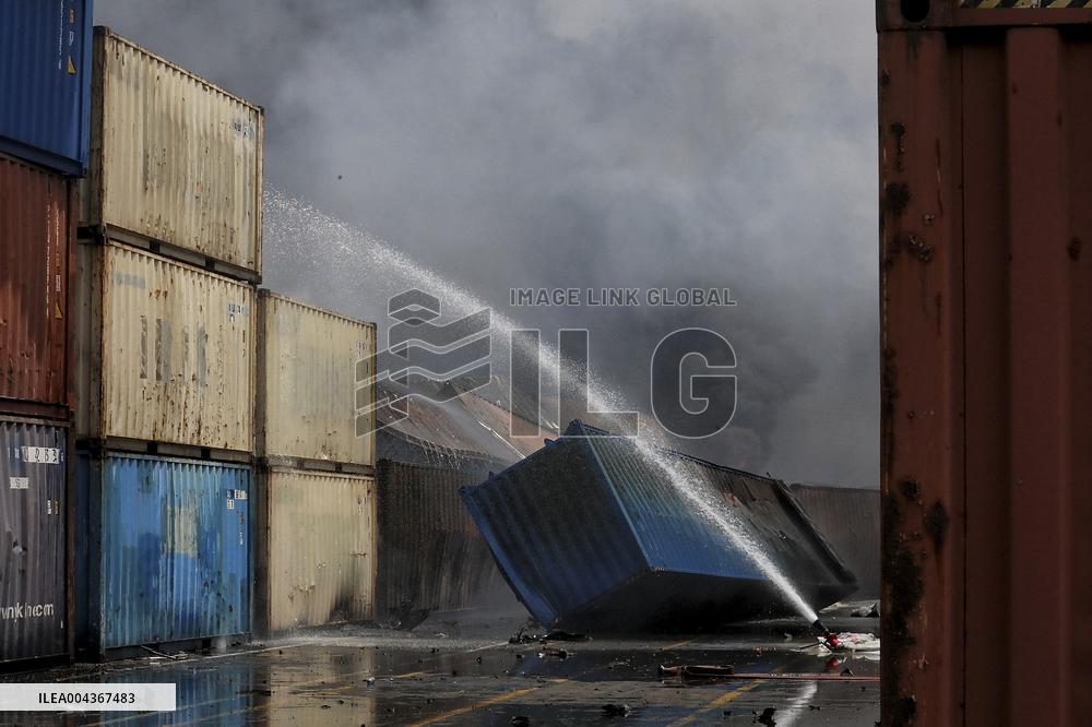 28 Killed and 800 Injured in Port Explosion - Iran