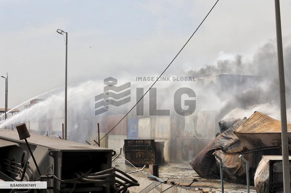 28 Killed and 800 Injured in Port Explosion - Iran