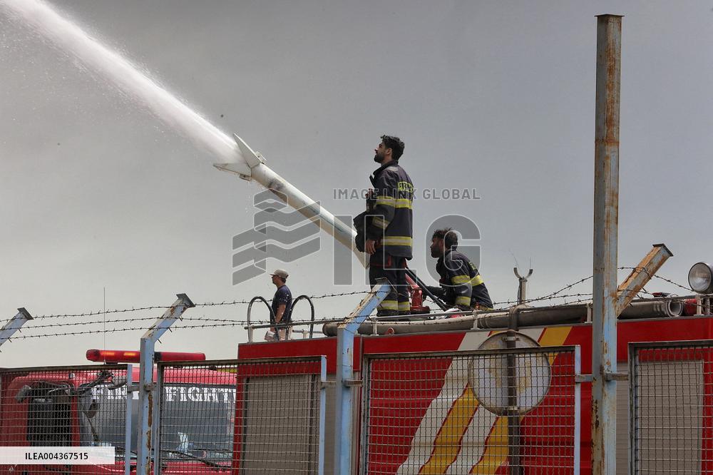 28 Killed and 800 Injured in Port Explosion - Iran