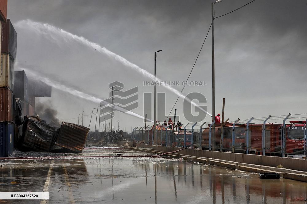 28 Killed and 800 Injured in Port Explosion - Iran