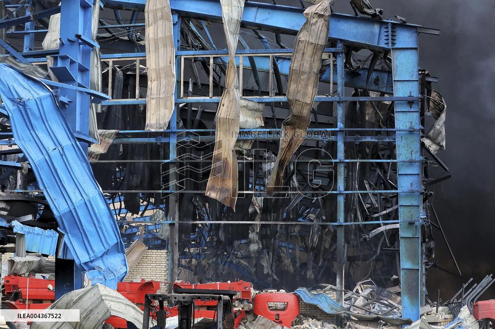 28 Killed and 800 Injured in Port Explosion - Iran