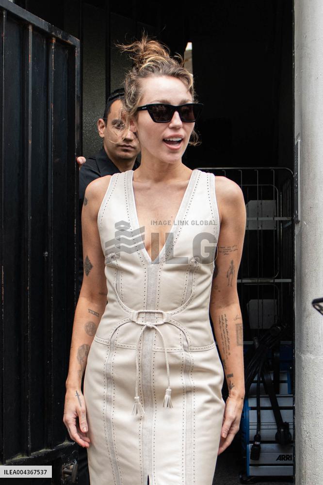 Miley Cyrus Leaves A Photo Shoot - Paris