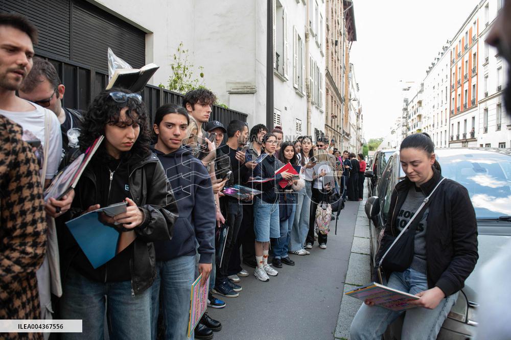 Miley Cyrus Leaves A Photo Shoot - Paris