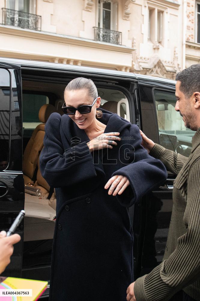 Miley Cyrus Arrives For A Photo Shoot - Paris